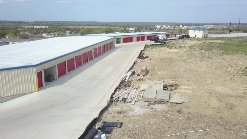 Making the Most of Vertical Space in Your Storage Unit