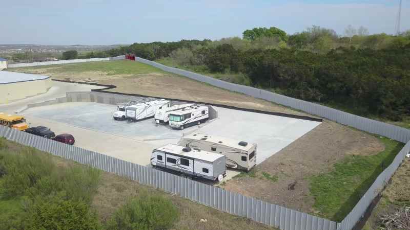 drive-up self storage facility in Austin